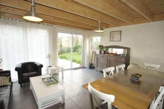 Holiday home Un Jardin En Pente Douce Locquenole